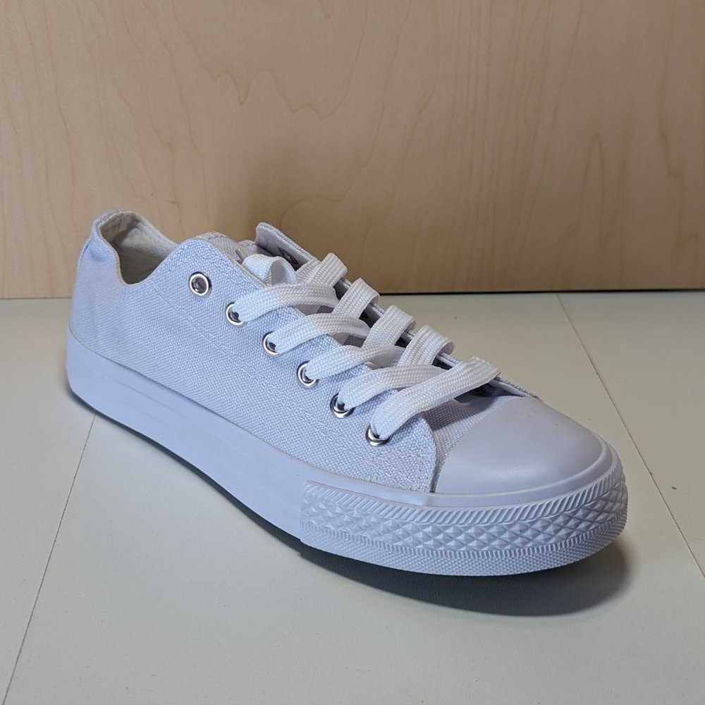 Top Moda Women Classic Sporty Canvas Sneakers - All White
